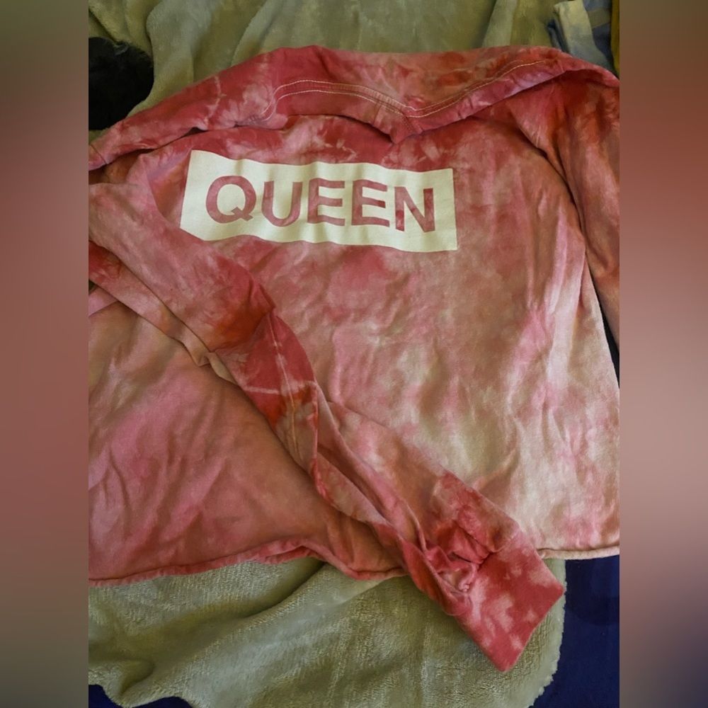 Girls large long sleeve crop top​